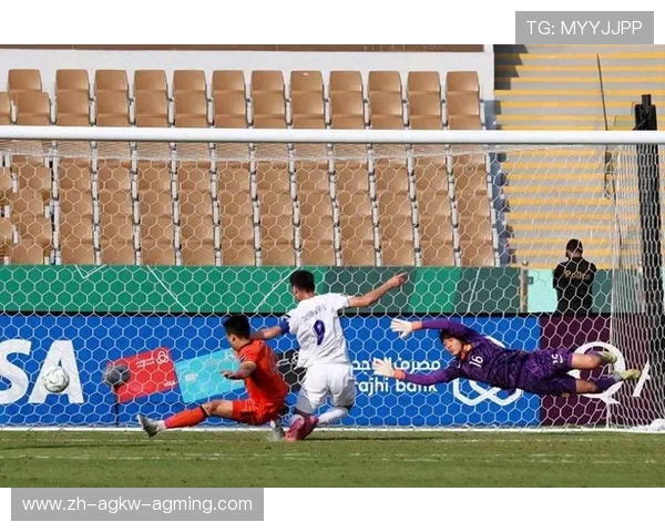 叶博亚进球无效李昊献神扑半场战报海牛0-0西海岸